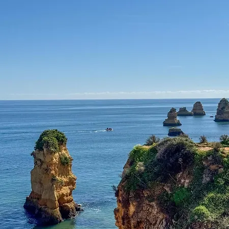 Breathtaking View Over The Cliffs #1962 דירה *